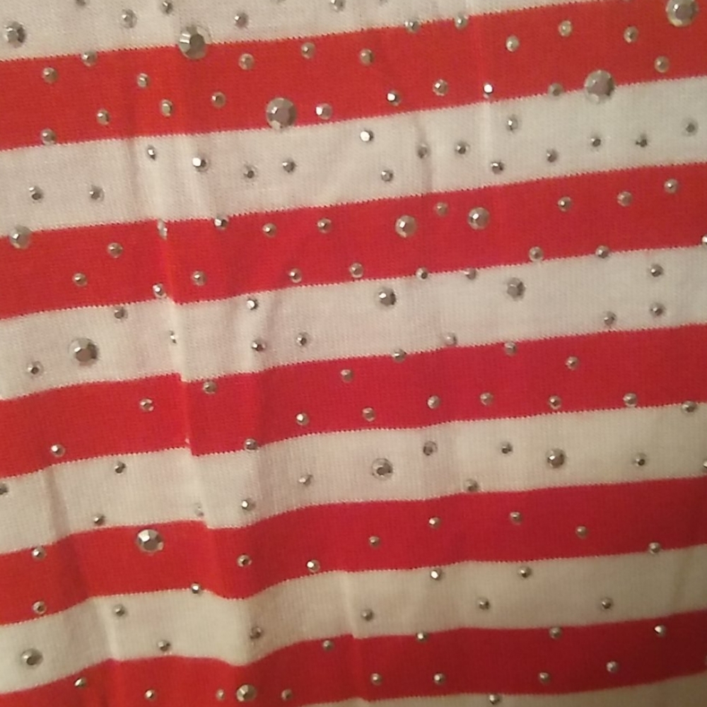 Top never worn - Picture 2 of 3